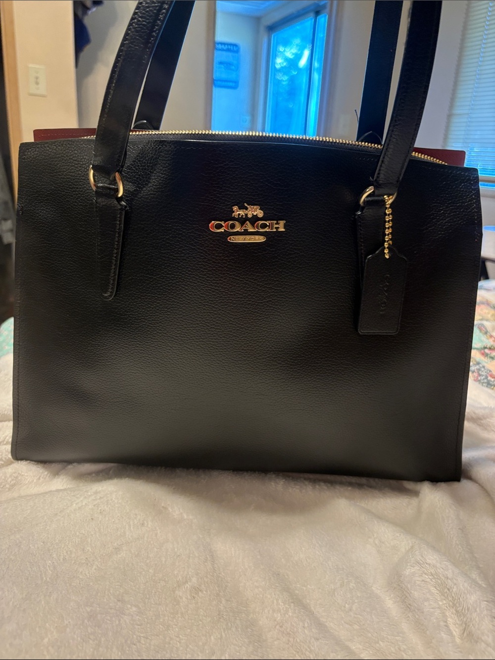 Authentic Coach Tatum Carryall 40. Excellent condition. - Picture 2 of 12